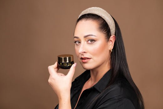 Rituale Skincare Natalizio con Vitamina C: Effetto Glow Garantito - Eterea Cosmesi Naturale